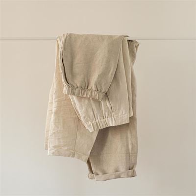 Hvordan man bærer hør bukser mænd